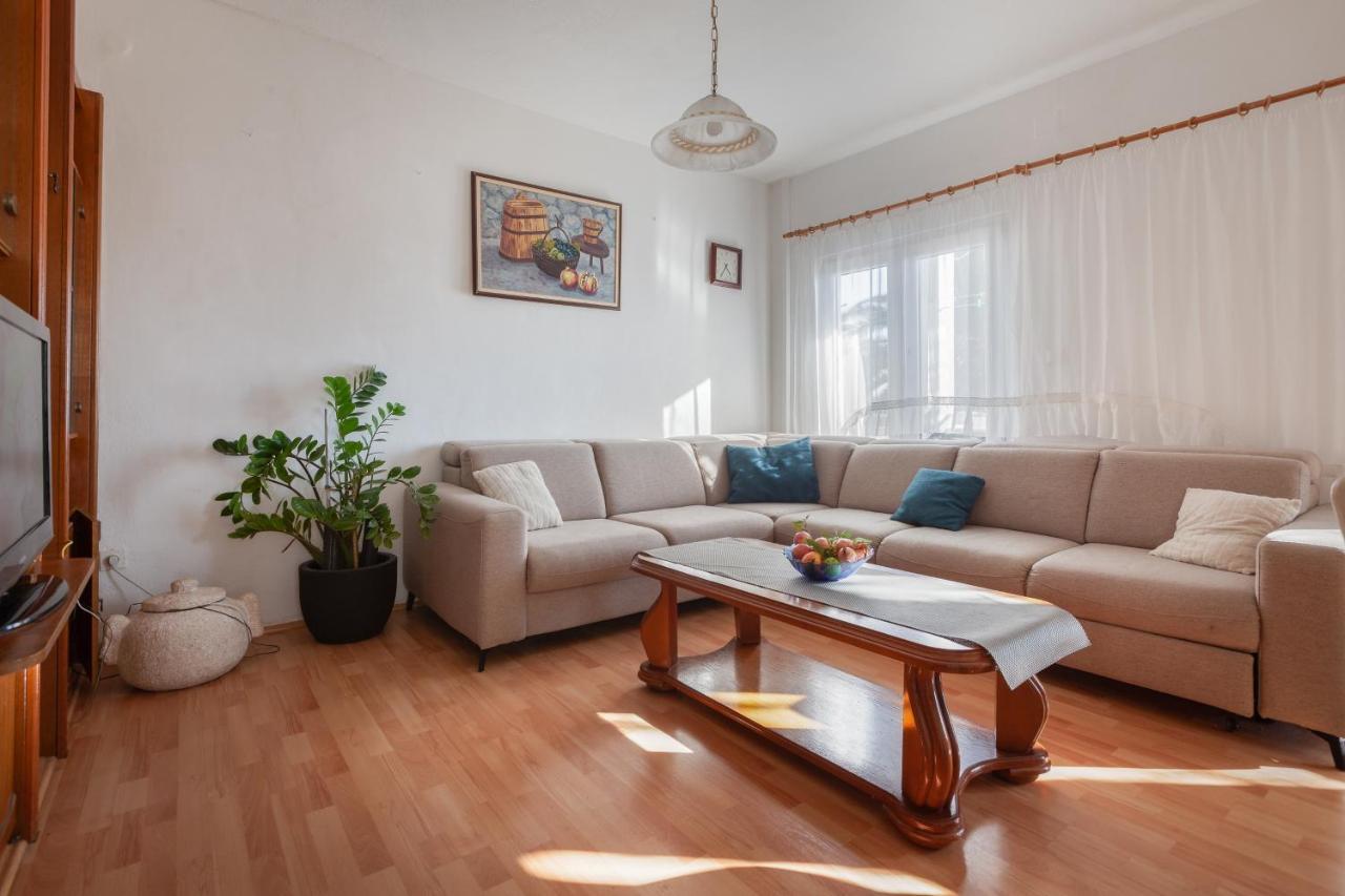 Apartments By The Sea Igrane, Makarska - 310 Exterior photo