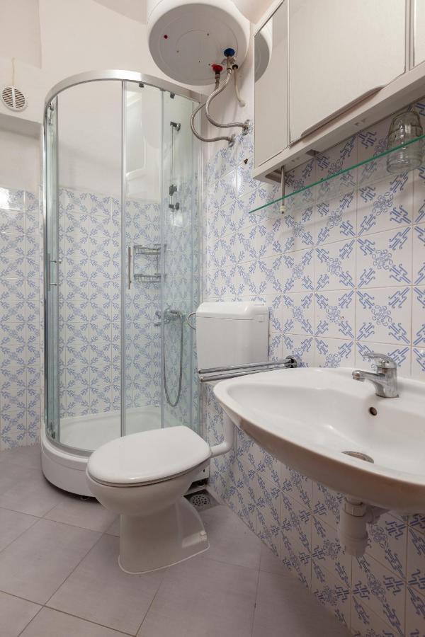 Apartments By The Sea Igrane, Makarska - 310 Exterior photo