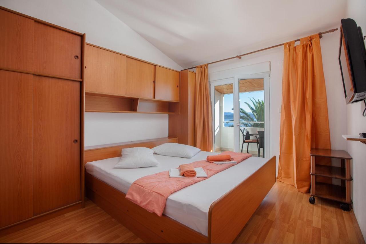 Apartments By The Sea Igrane, Makarska - 310 Exterior photo